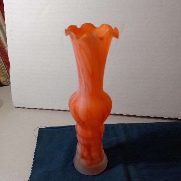 Vintage Orange Splatter Glass Bulbous Center Scalloped Lip Vase Cottagecore - Picture 6 of 6